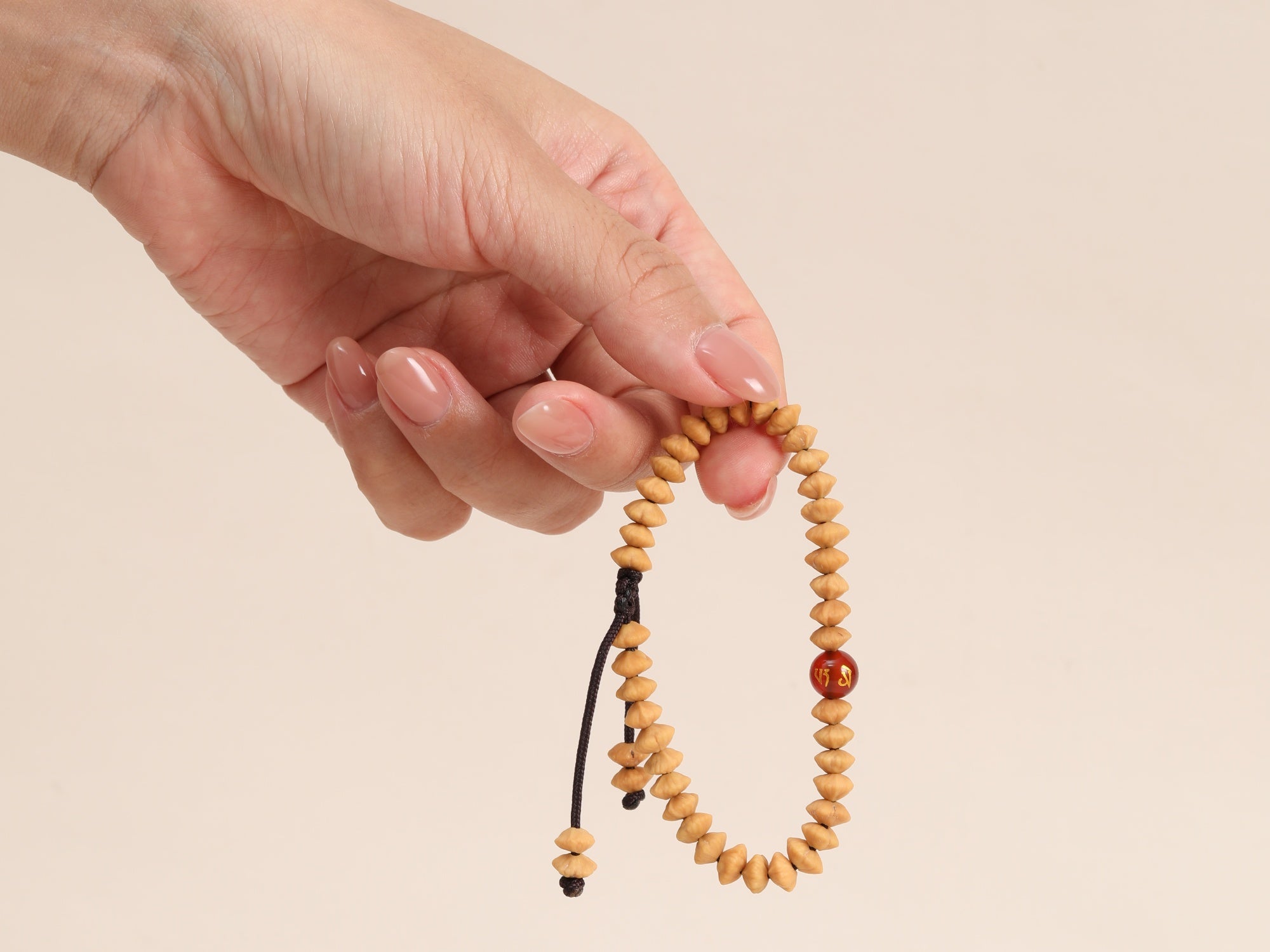 Bracciale Bodhi in foglia d'oro JIN Yi abbinato ad agata rossa portafortuna