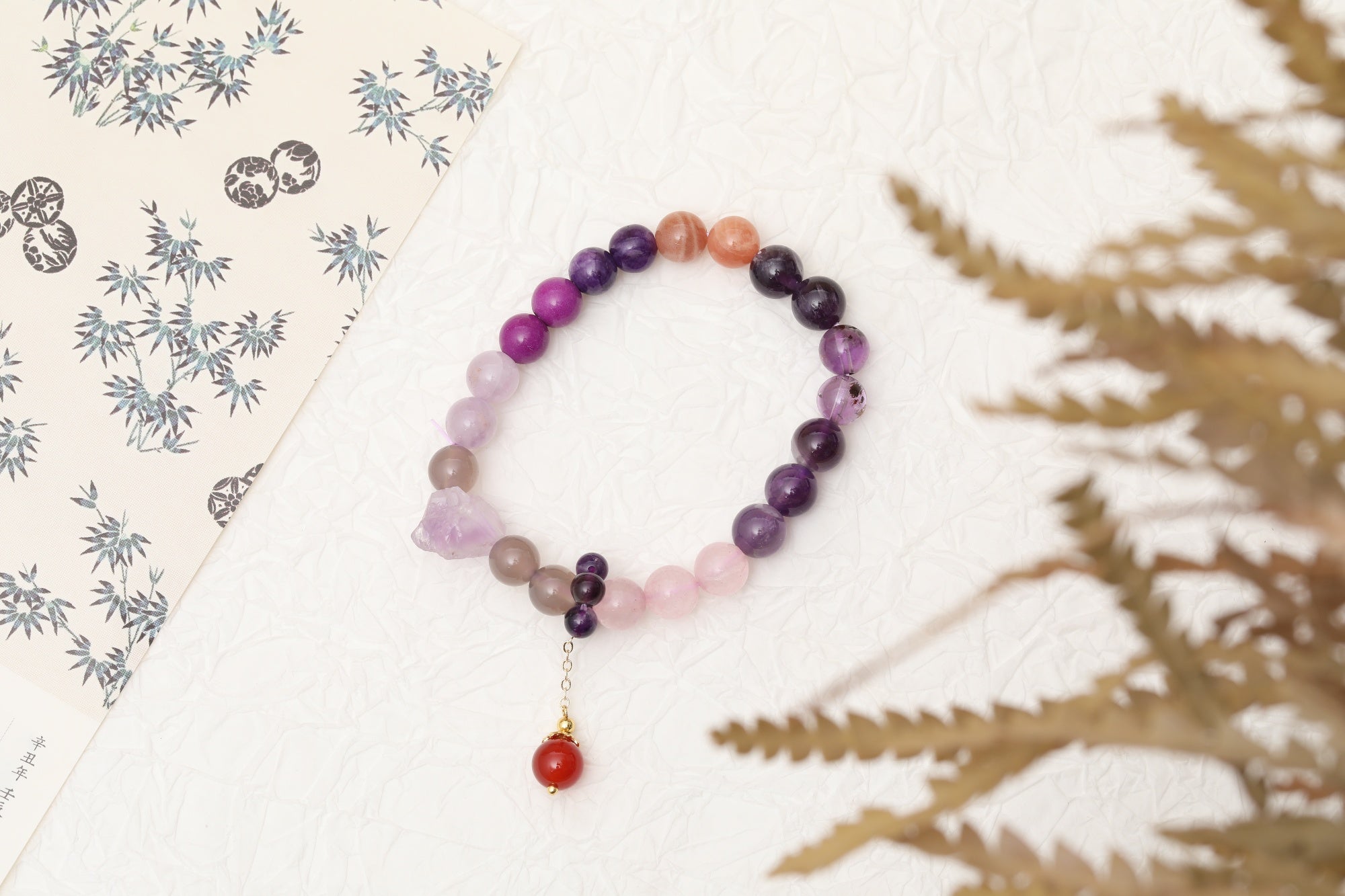 Braccialetti di cristallo Ziyuan L'energia cristallina rosso-viola, pulita e trasparente, è molto alta