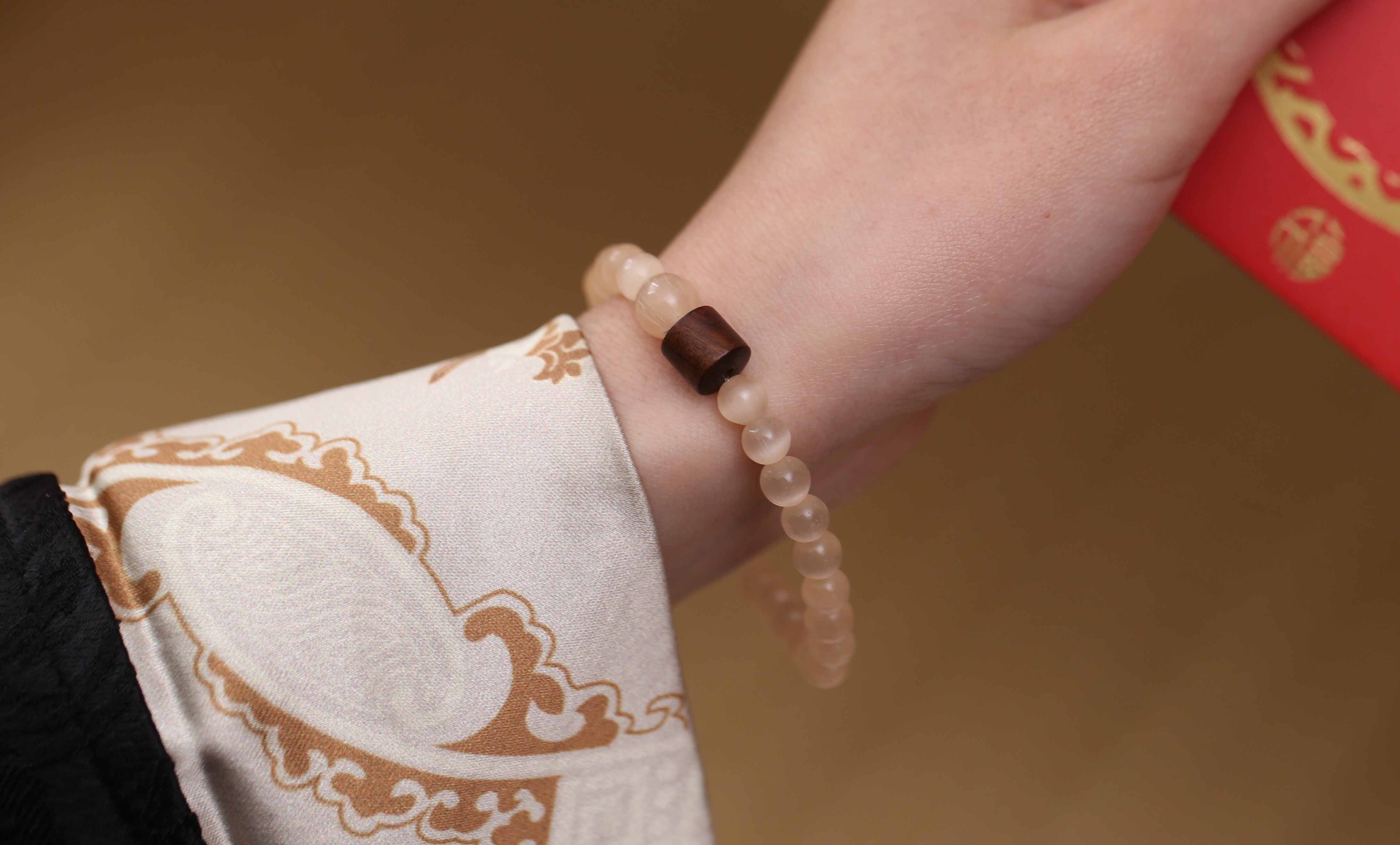 Milk tea colored new Chinese style cat eye stone energy bracelet